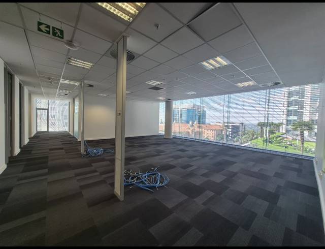 1,742M² OFFICE TO LET IN SANDTON CENTRAL